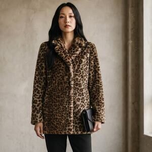Faux fur leopard print coat, vintage-style collared jacket medium